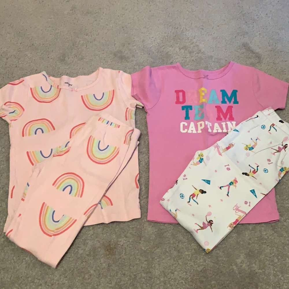 2 pairs Carter’s pajamas Size 7